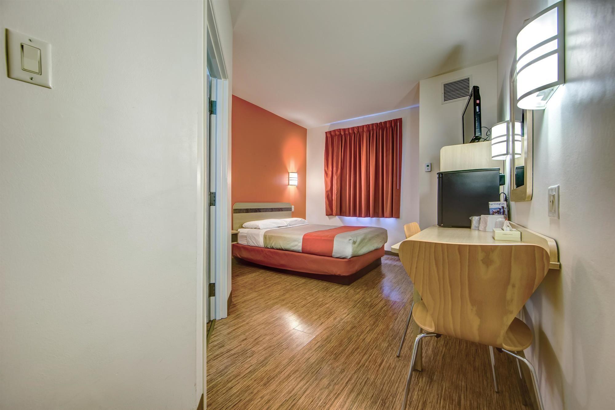 Motel 6-Burlington, On - Toronto West - Oakville 외부 사진