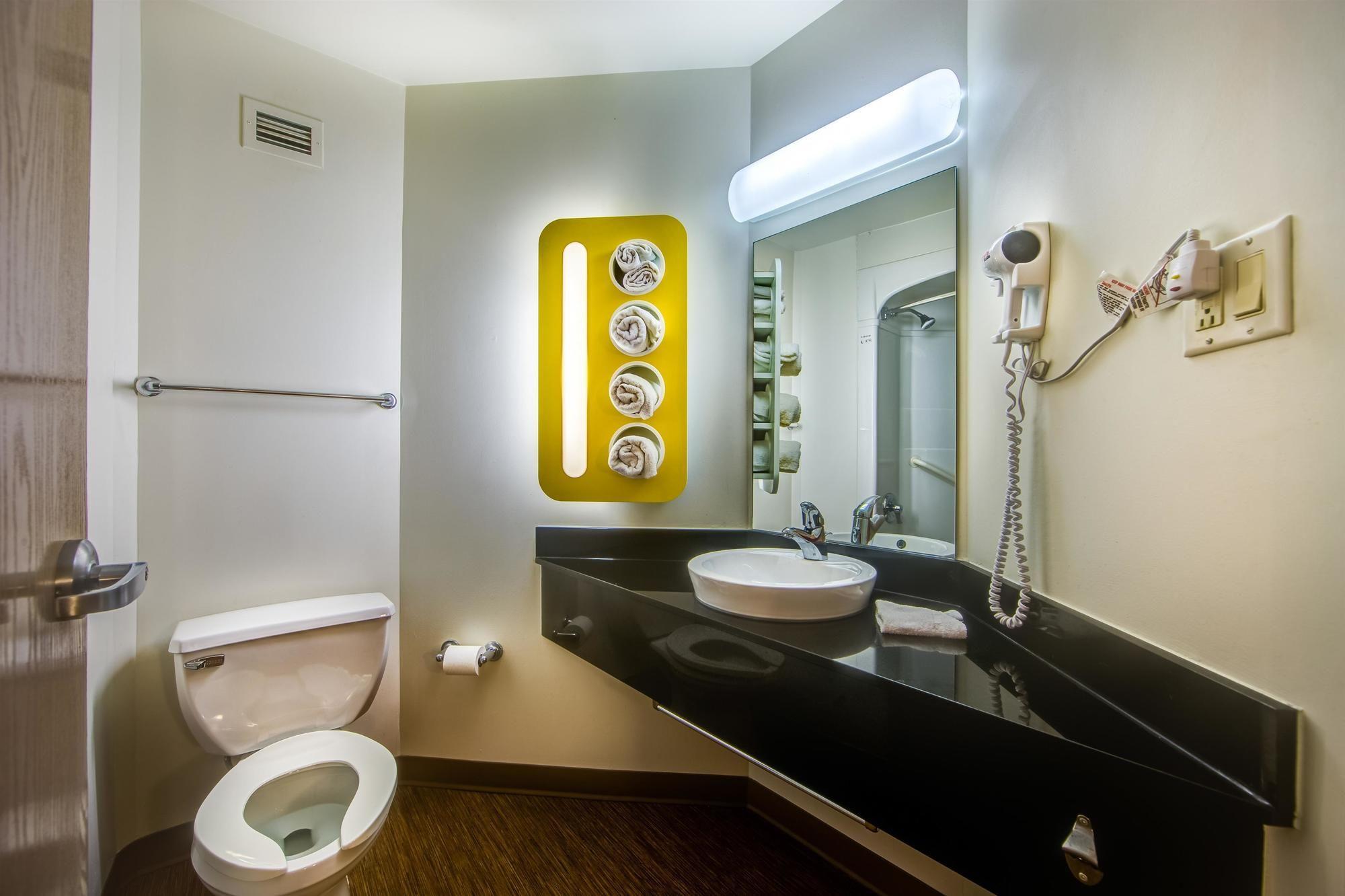 Motel 6-Burlington, On - Toronto West - Oakville 외부 사진