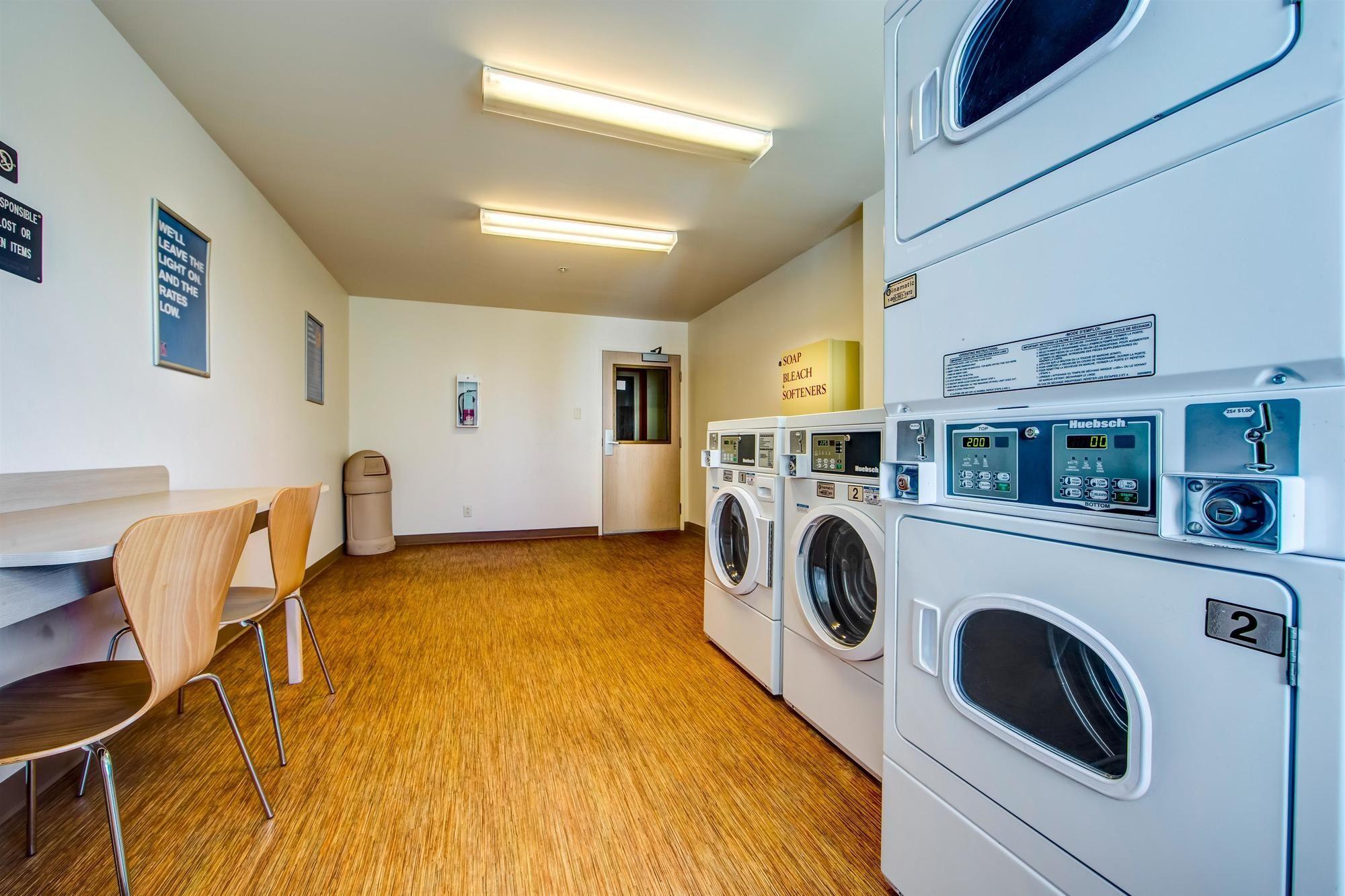 Motel 6-Burlington, On - Toronto West - Oakville 외부 사진