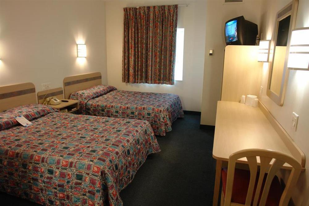 Motel 6-Burlington, On - Toronto West - Oakville 객실 사진